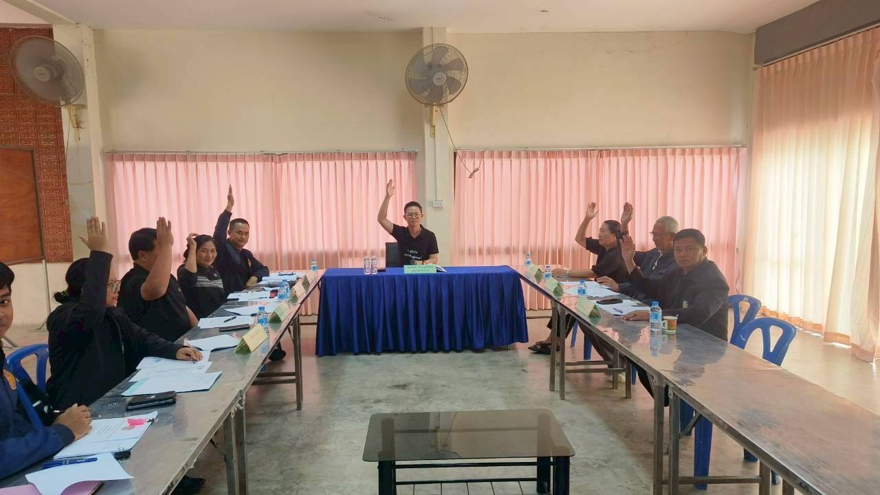 พช.โพธิ์ทอง เข้าร่วมประชุมการพิจารณาคัดเลือกกำนัน ผู้ใหญ่บ้าน ฯลฯ เข้ารับรางวัล ประจำปี 2569